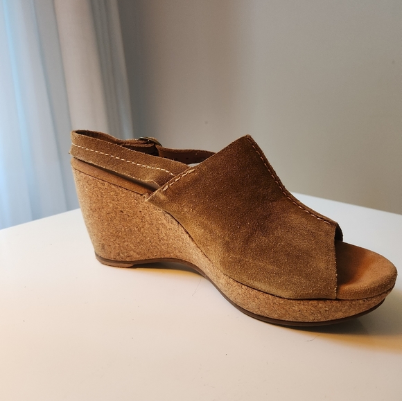 Wedge suede/leather Clarks shoes Size 8 - Picture 2 of 4